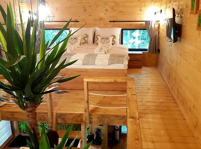 Tree Olszanka Διαμέρισμα Puszcza Marianska